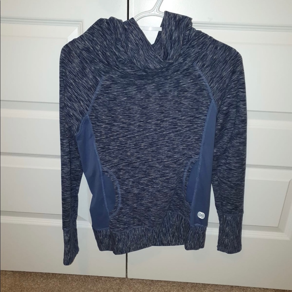 Sweatshirt/Hoodie